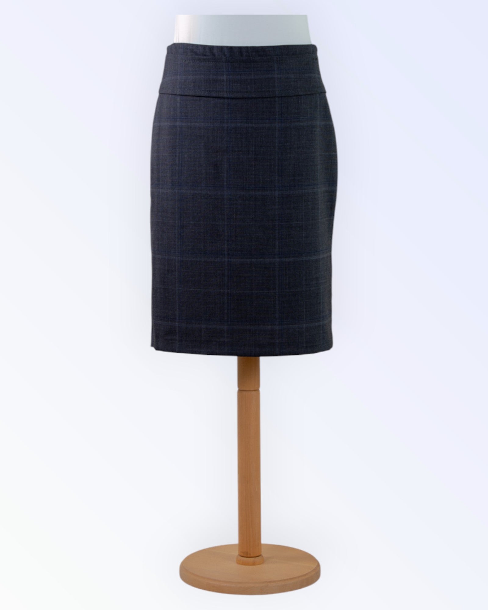 Marc Aurel hall ruuduline seelik