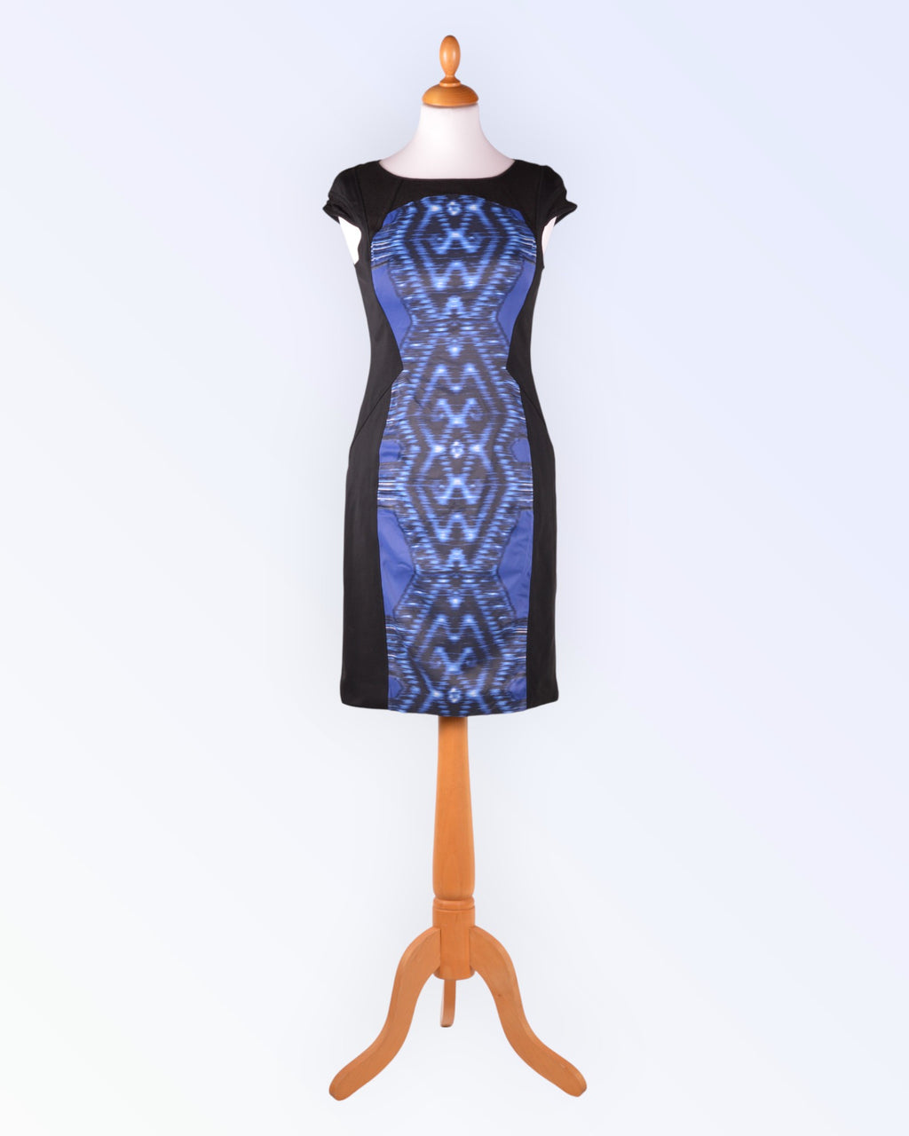 Karen Millen liibuvalõikeline kleit