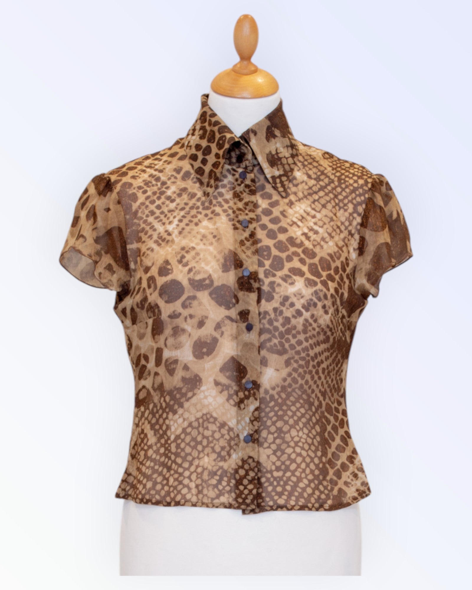 Õhuke pluus loomamustrilisest kangast