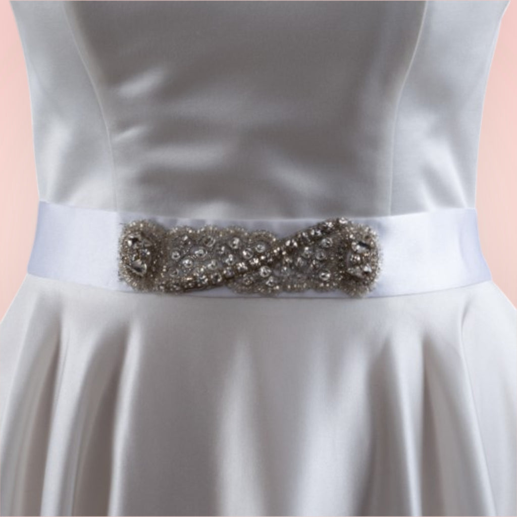 Tie belt for wedding dress