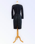 In Wear musta kynämekko