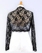 Mustast pitsist boolero