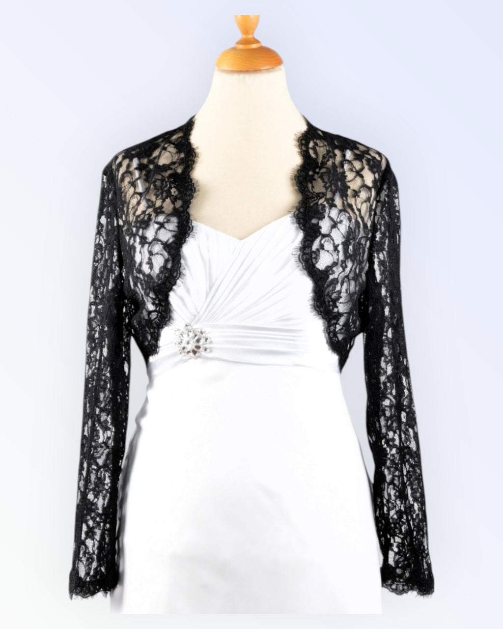 Mustast pitsist boolero