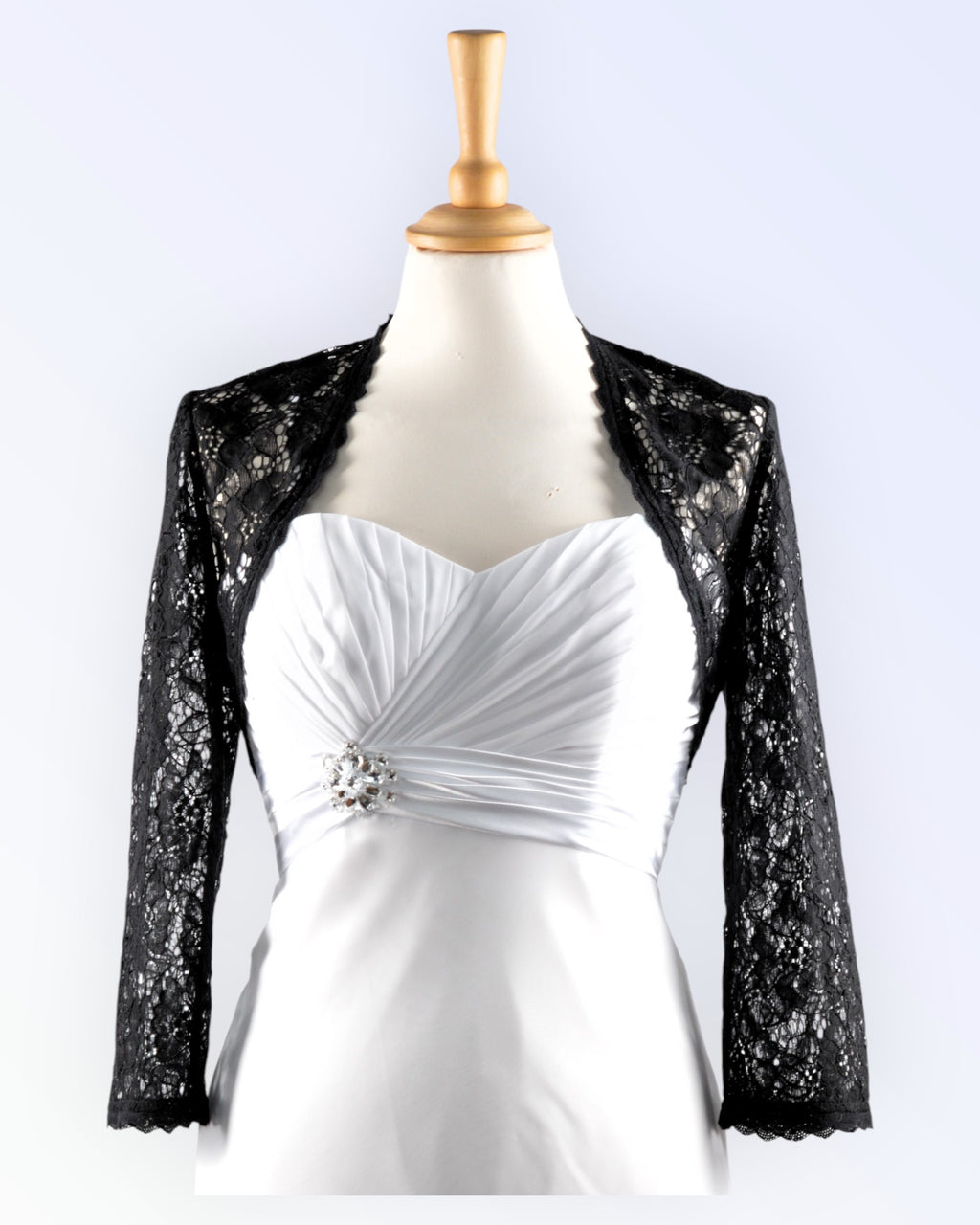 Mustast pitsist boolero