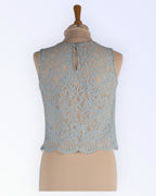 Vaaleansininen pitsitoppi