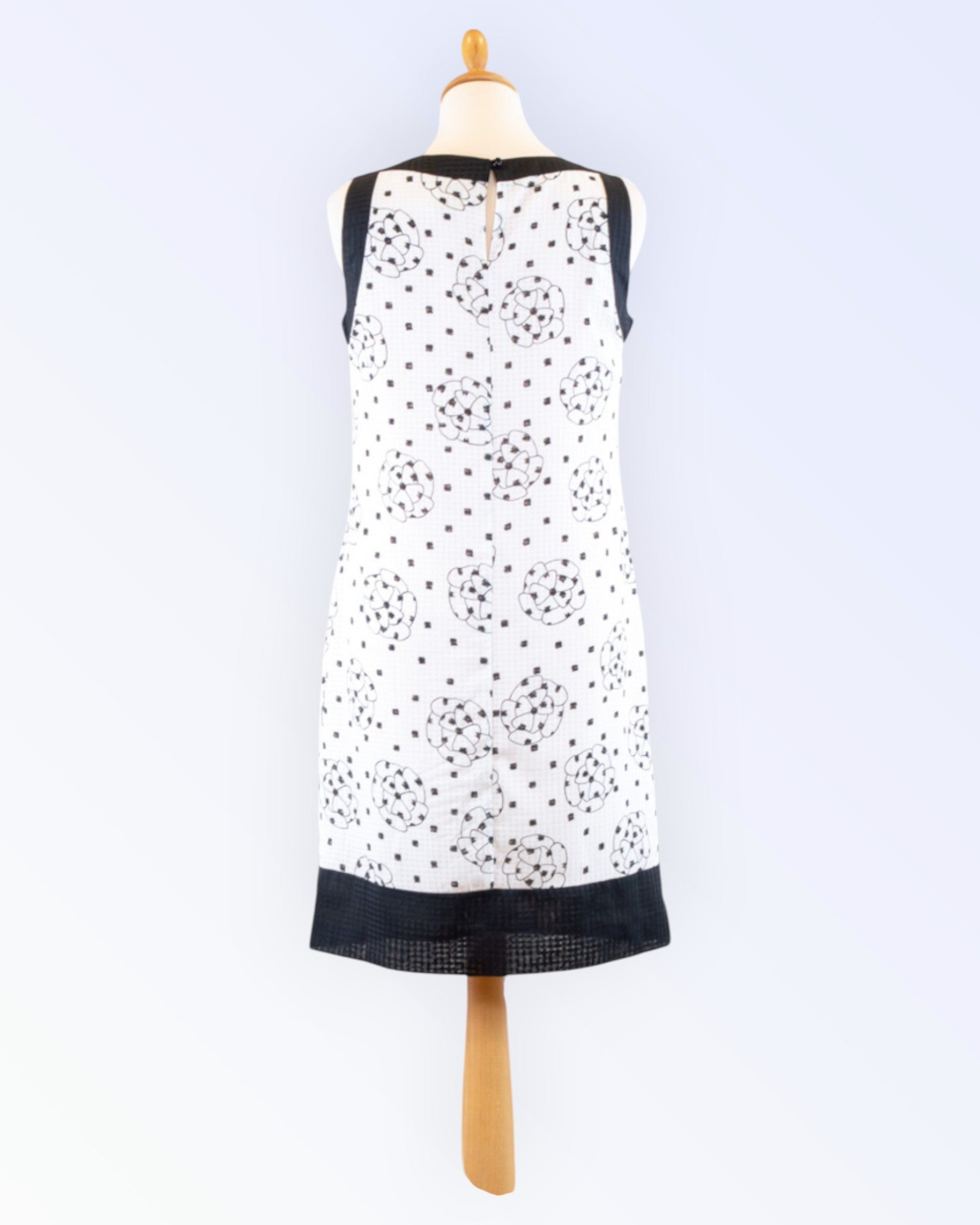 Sti black and white summer dress Ageless.ee - vintage and retro clothing online store Sti black and white summer dress Ageless.ee - vintage and retro clothing online store