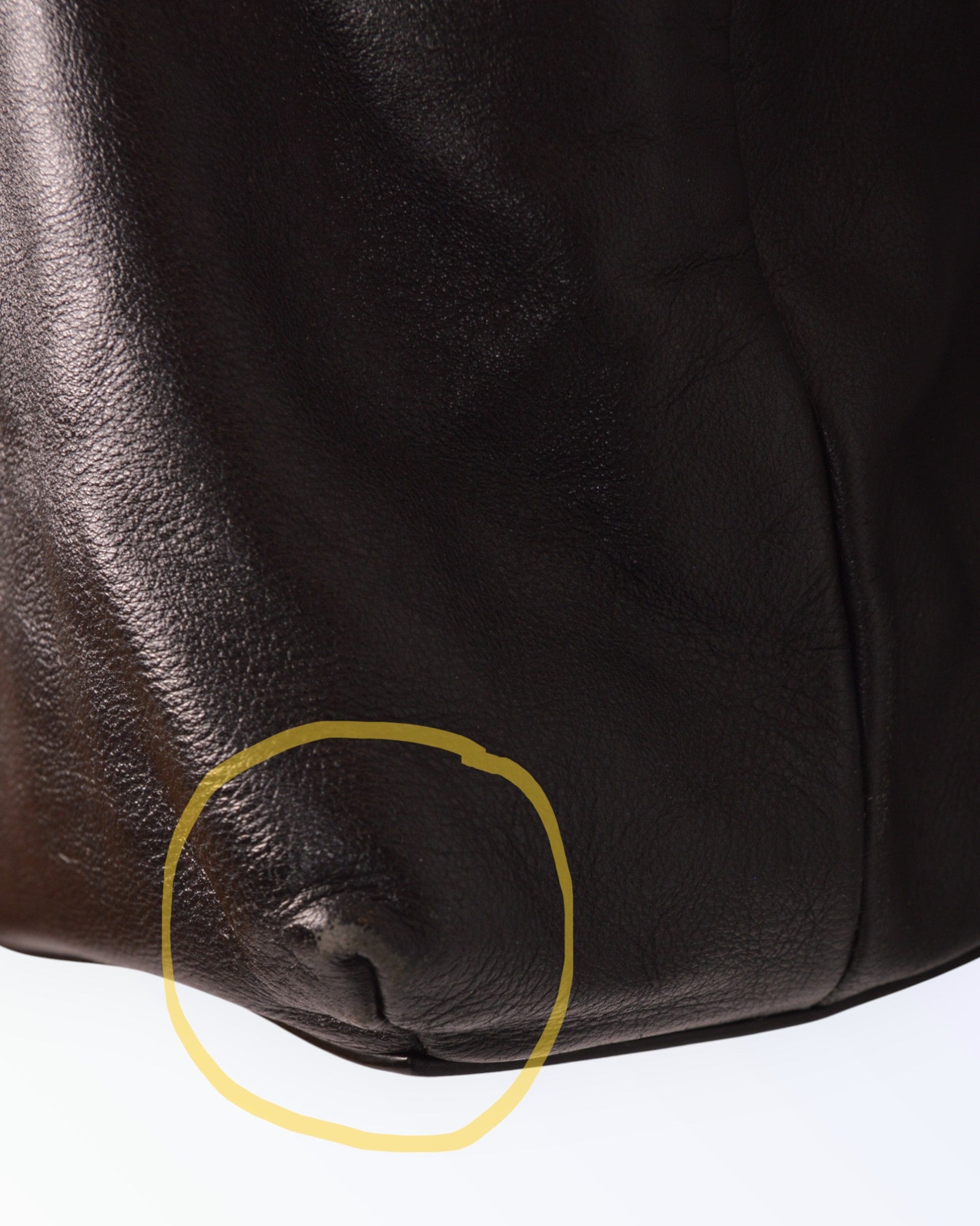 Coccinelle must nahast käekott