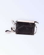 Magnus Paul must väike käekott