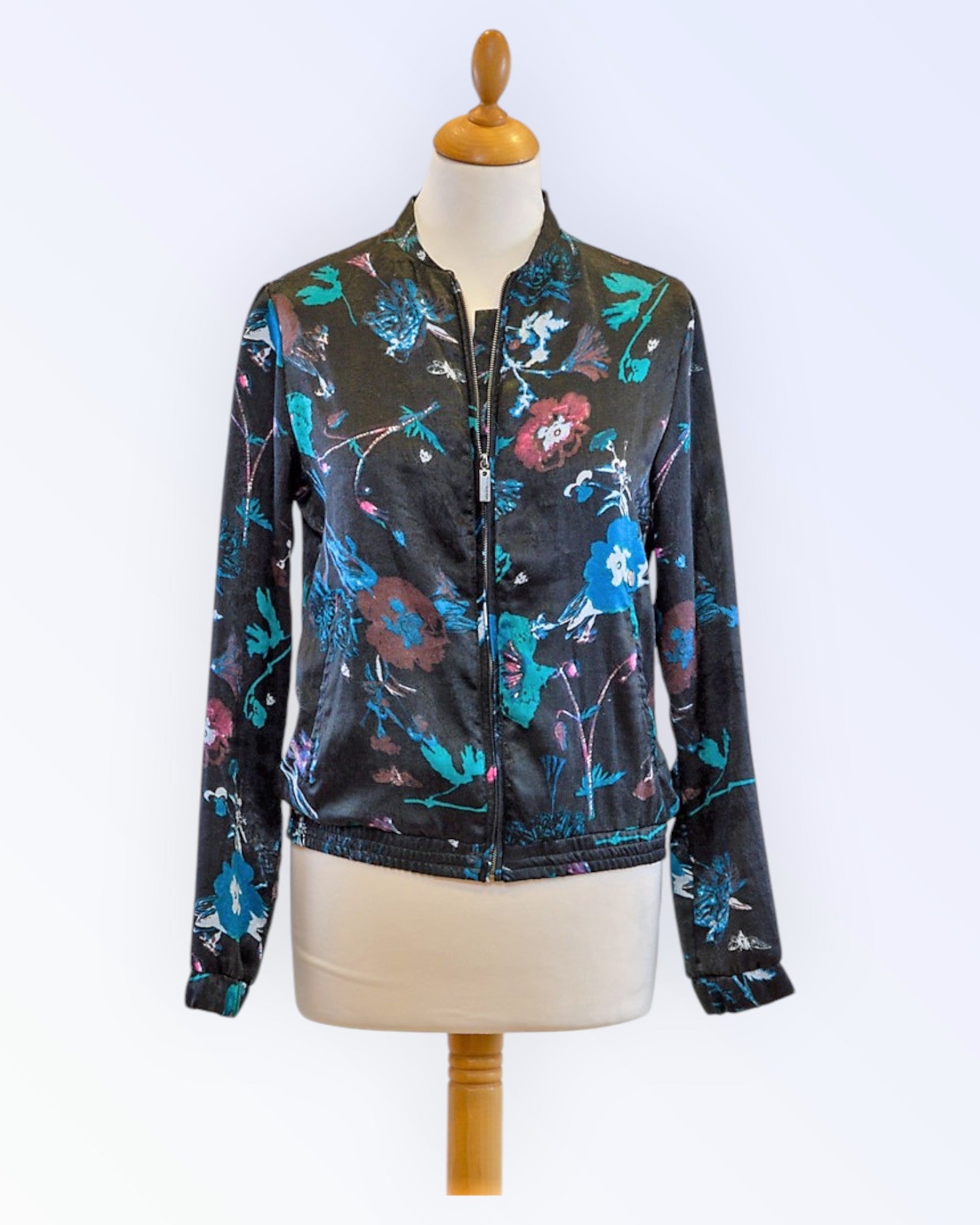 Garcia Jeansin kukkakuvioinen urheilutakki