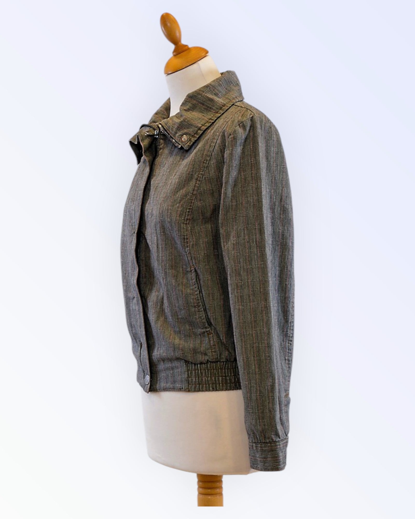 H.I.S vintage-tyylinen sporttinen takki.