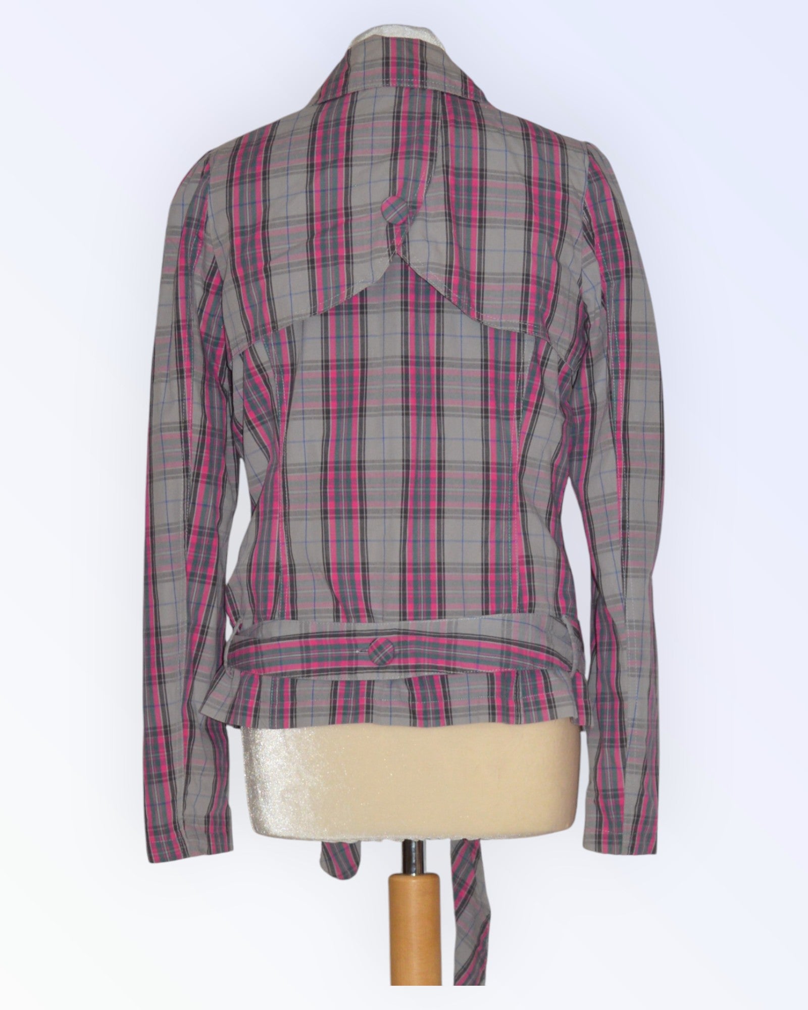 Chillin by Cropp checkered jacket