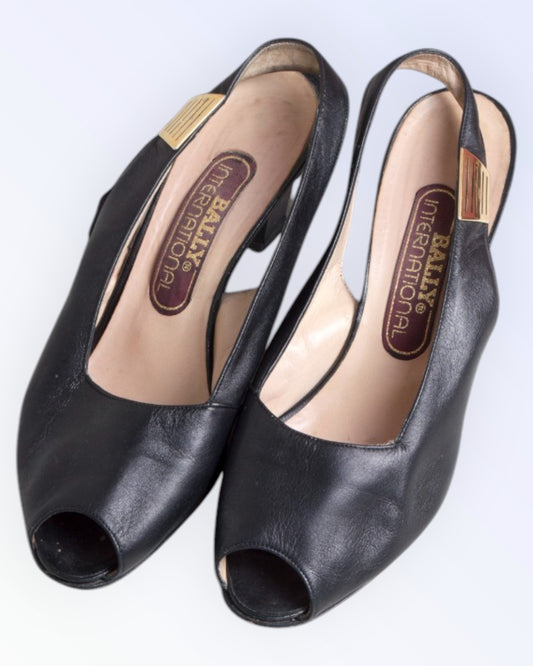 Bally International mustast nahast sandaalid