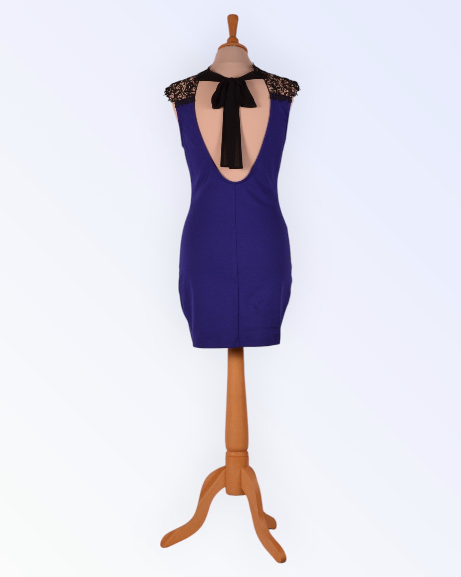 Lipsy lillast trikotaažist peokleit