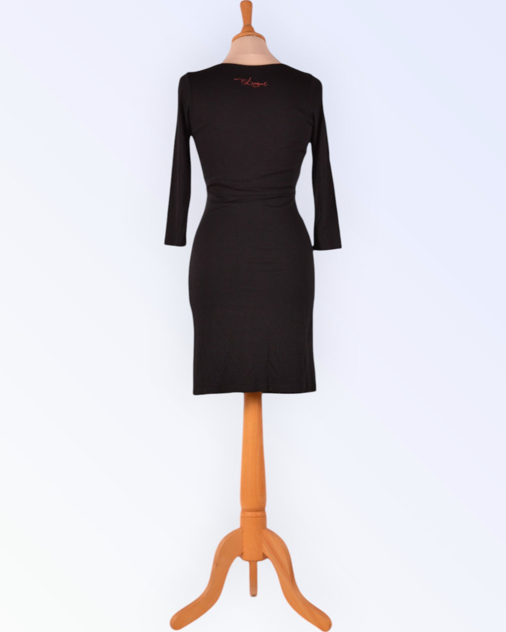 Desigual must trikotaažkleit