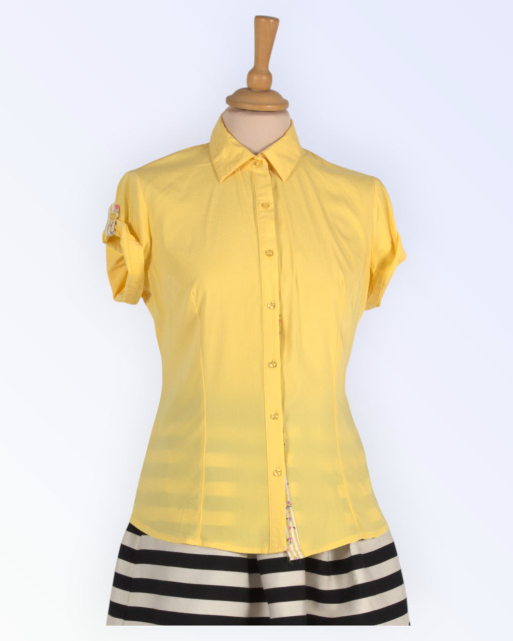 Lühikeste varrukatega kollane suvepluus