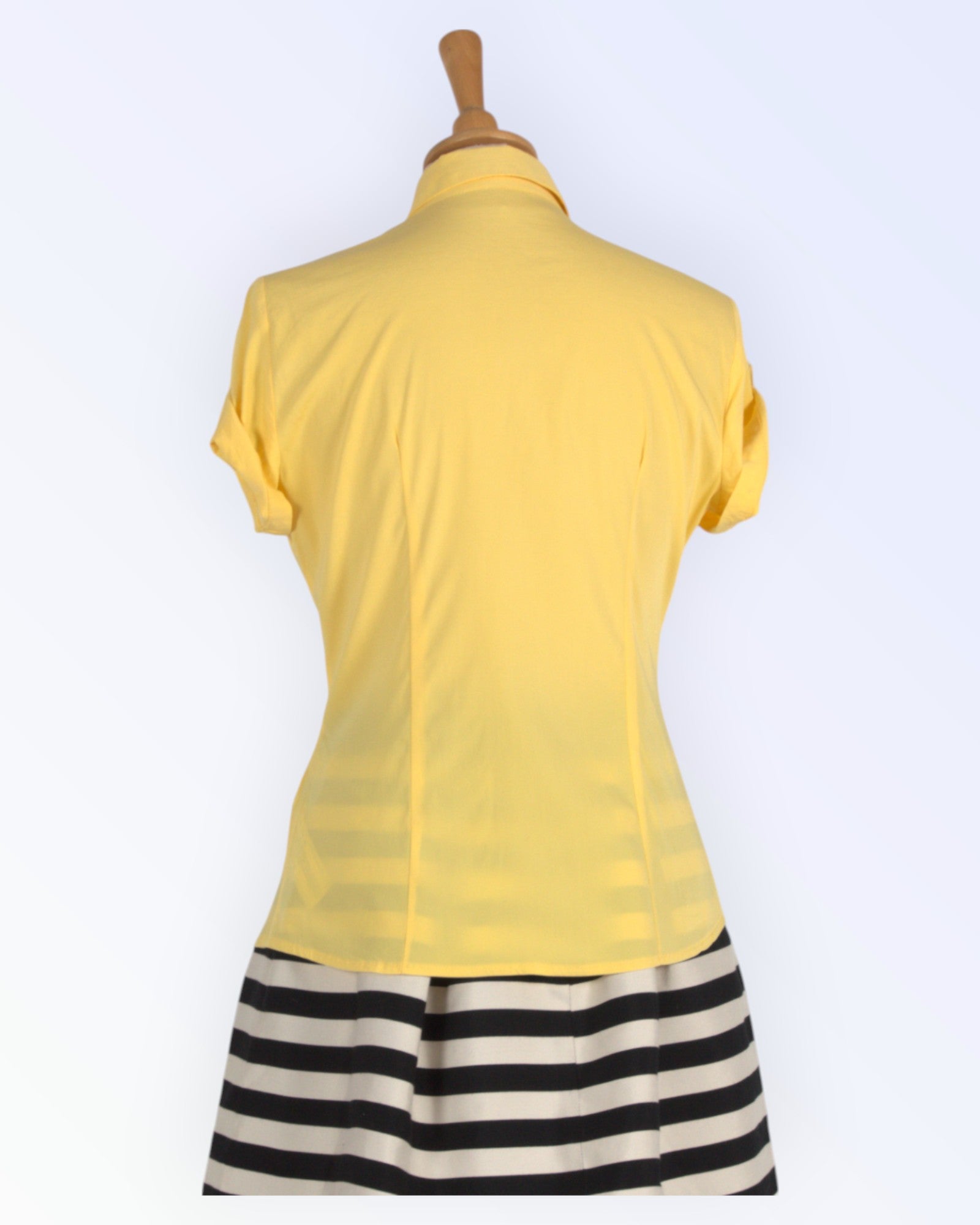 Lühikeste varrukatega kollane suvepluus