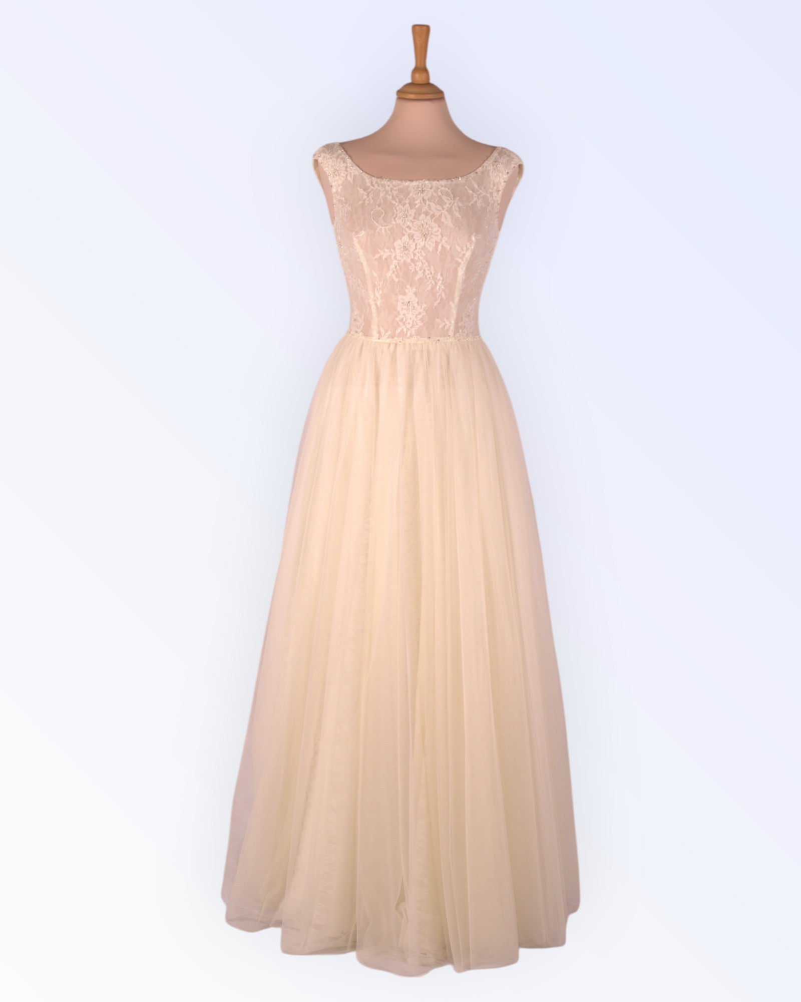 Tulle princess-style wedding dress