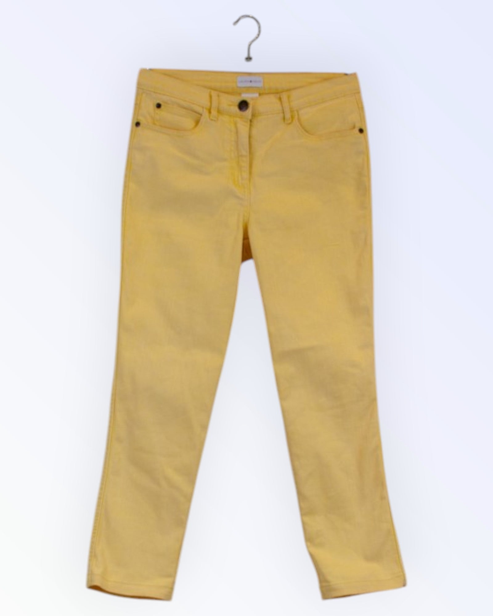 Laura Kent kollased teksapüksid