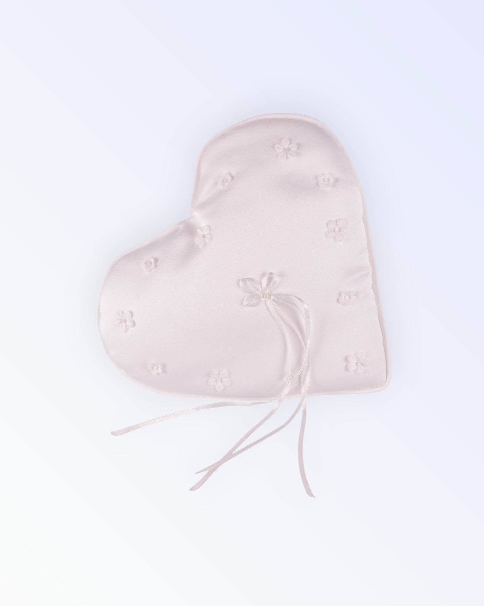 Heart-shaped ring pillow