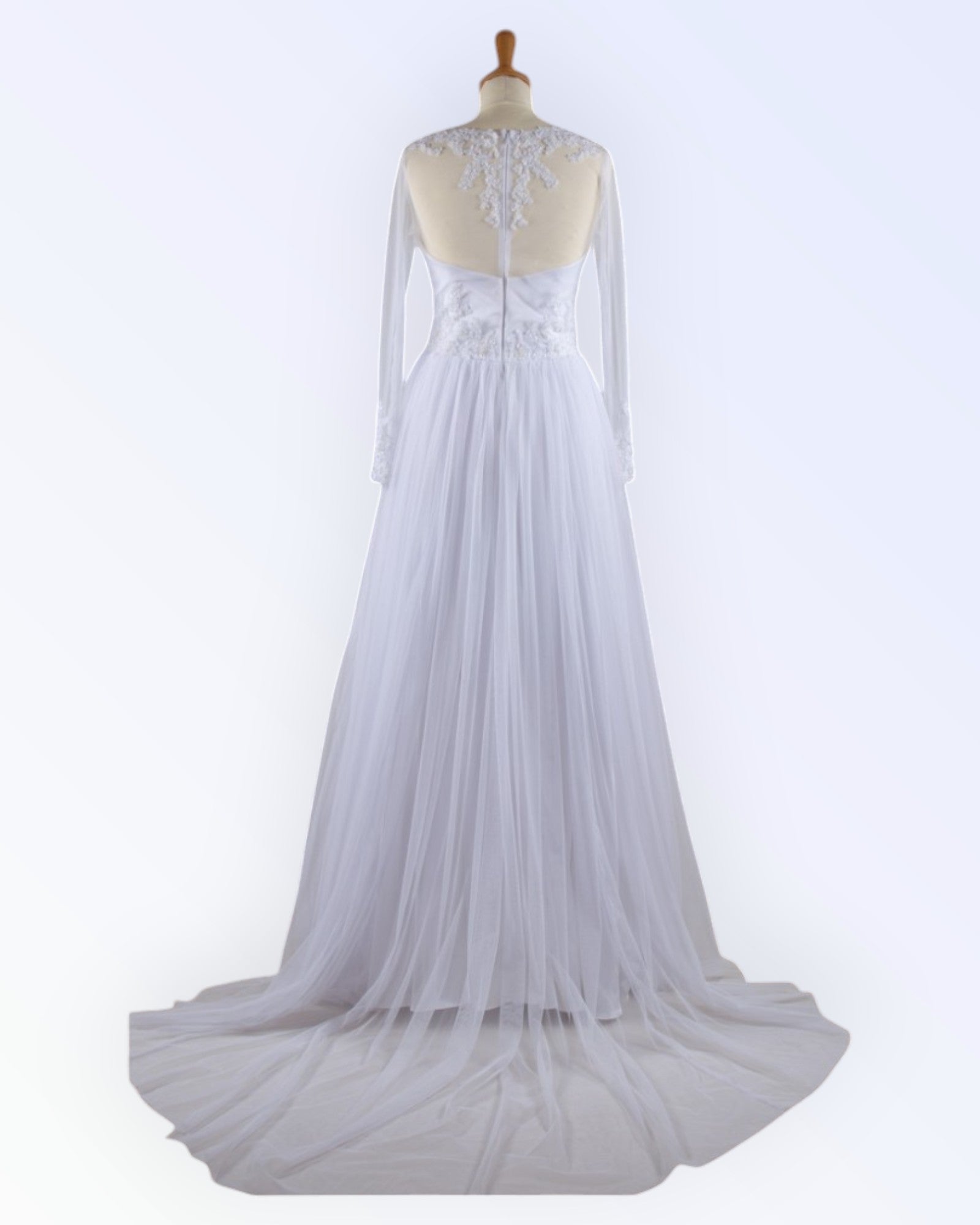 Princess-style tulle wedding dress with a train