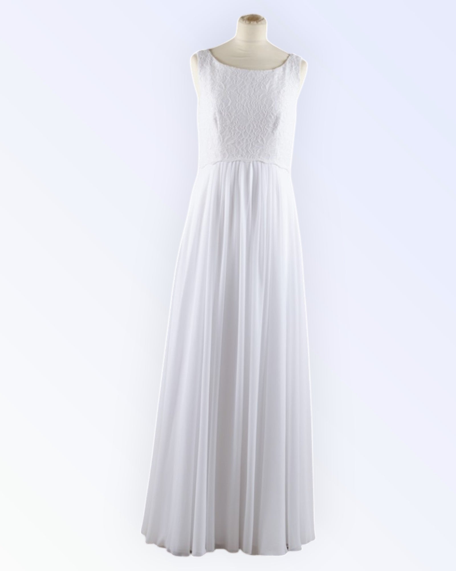 Wedding dress for the expectant mother