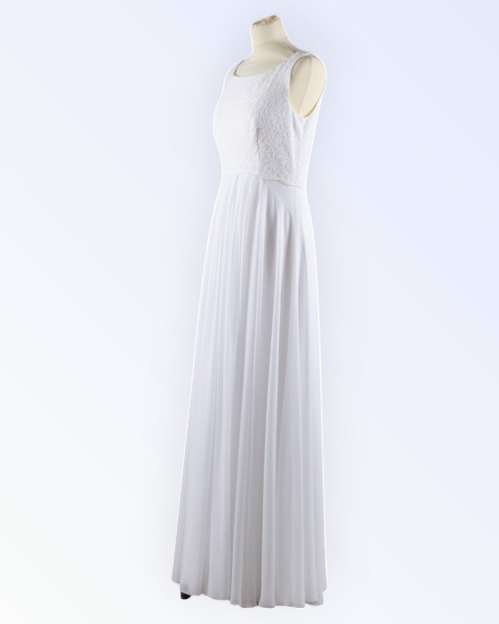 Wedding dress for the expectant mother