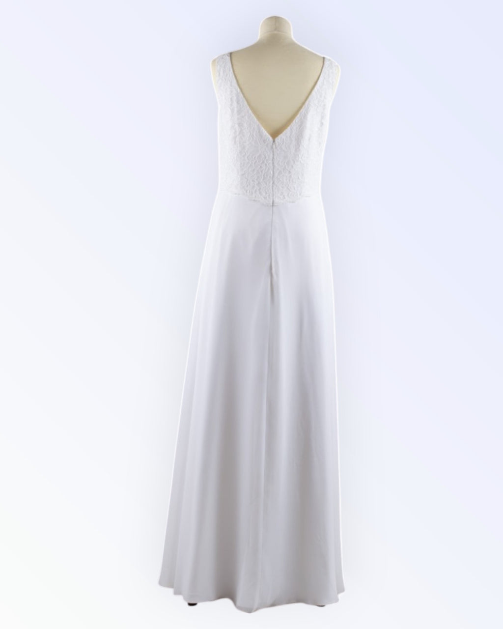 Wedding dress for the expectant mother