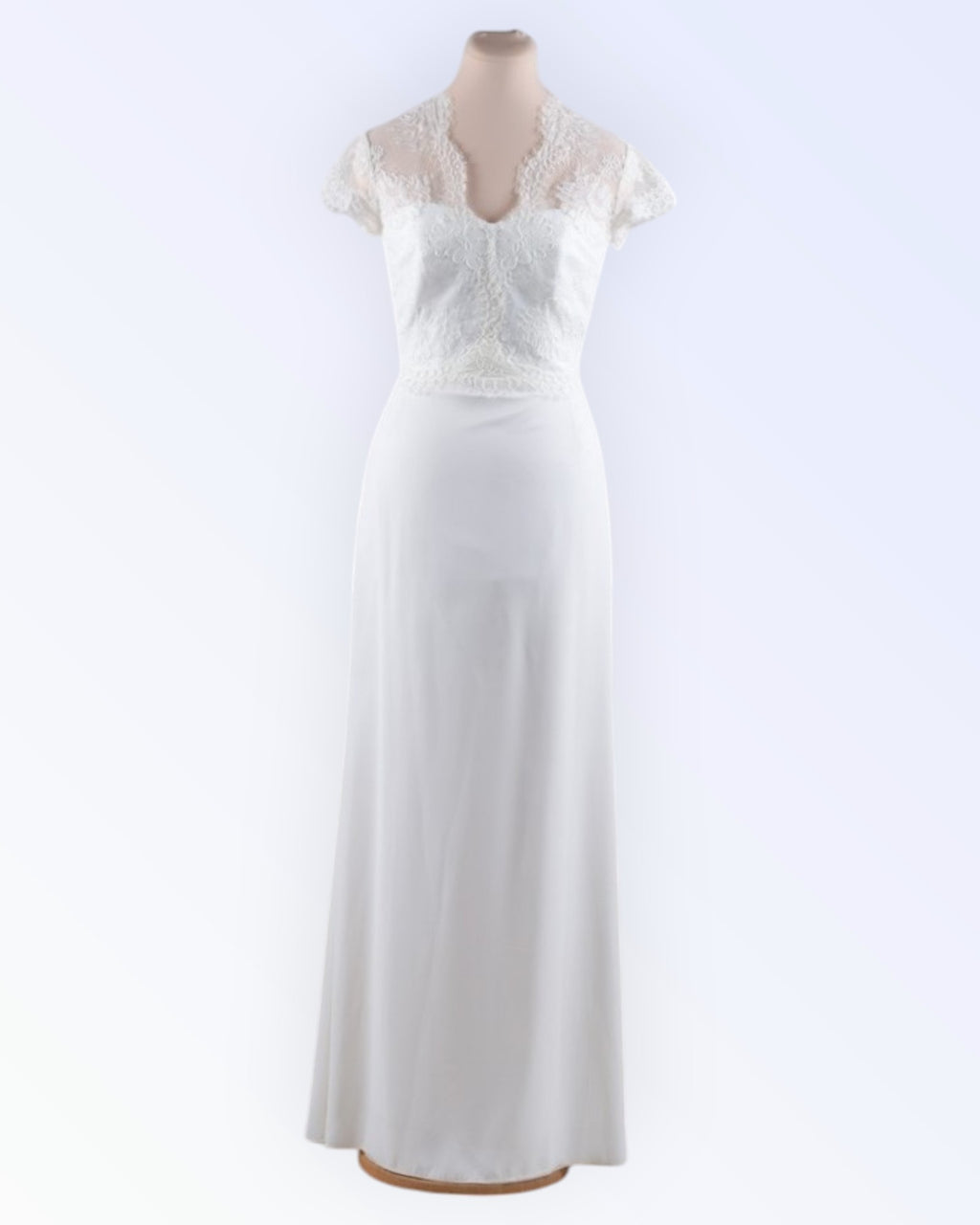 Off-white mermaid wedding dress