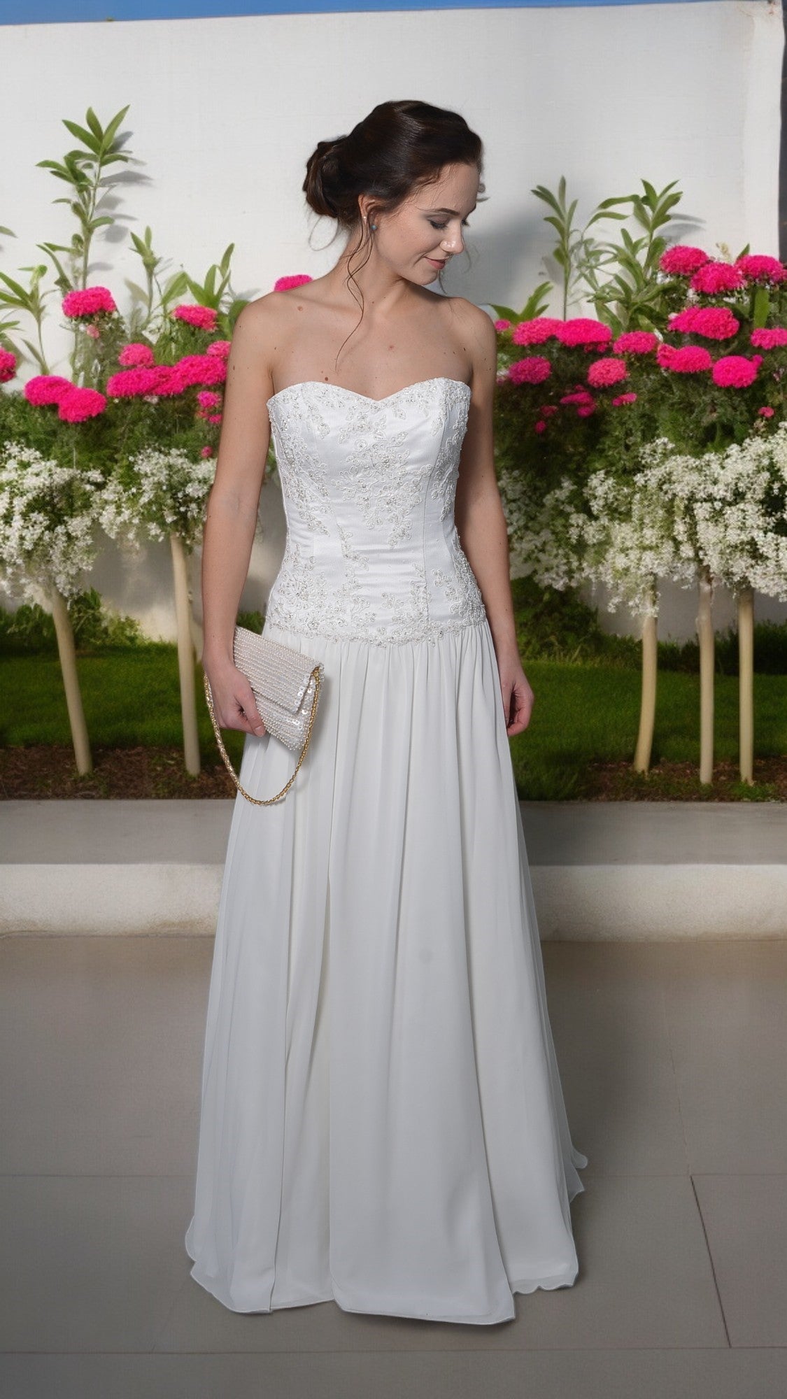 Corset-enclosed wedding dress