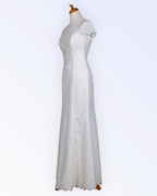 Loodusvalge pitsist pruutkleit