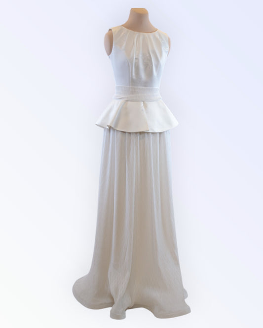 Peplum-hääpuku