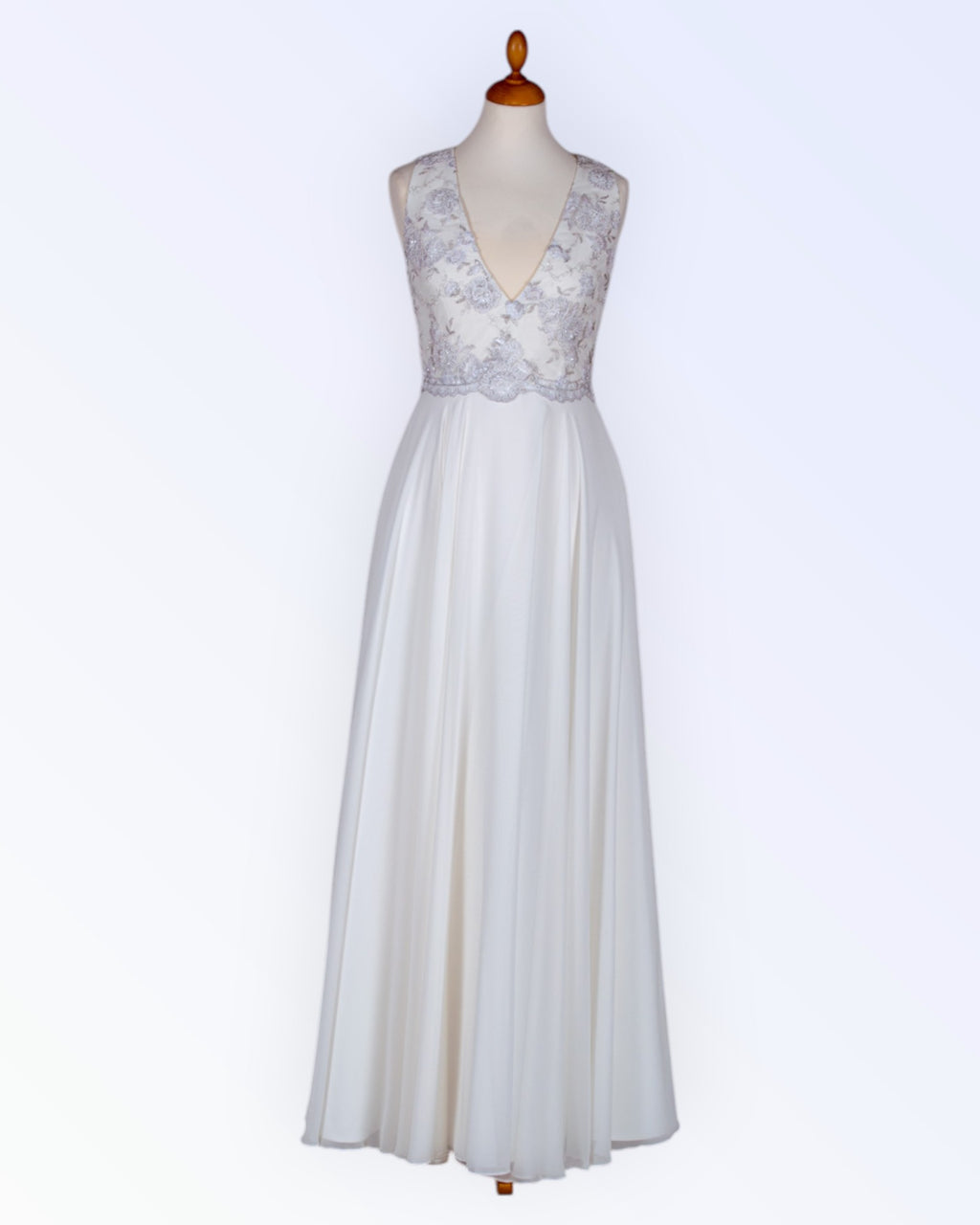Off-white chiffon wedding dress