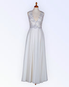 Off-white chiffon wedding dress