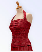 Punasest taftist korsett