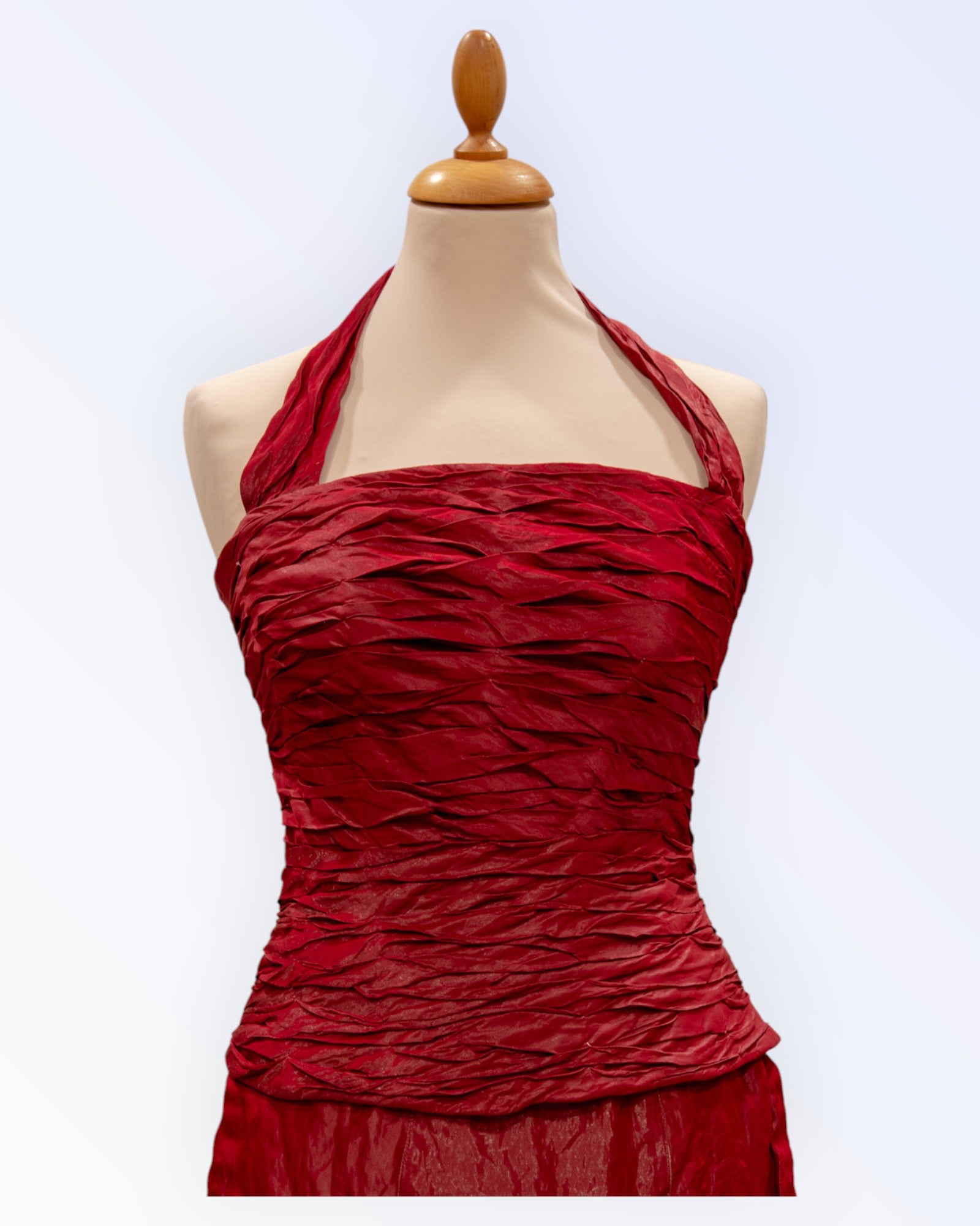 Punasest taftist korsett