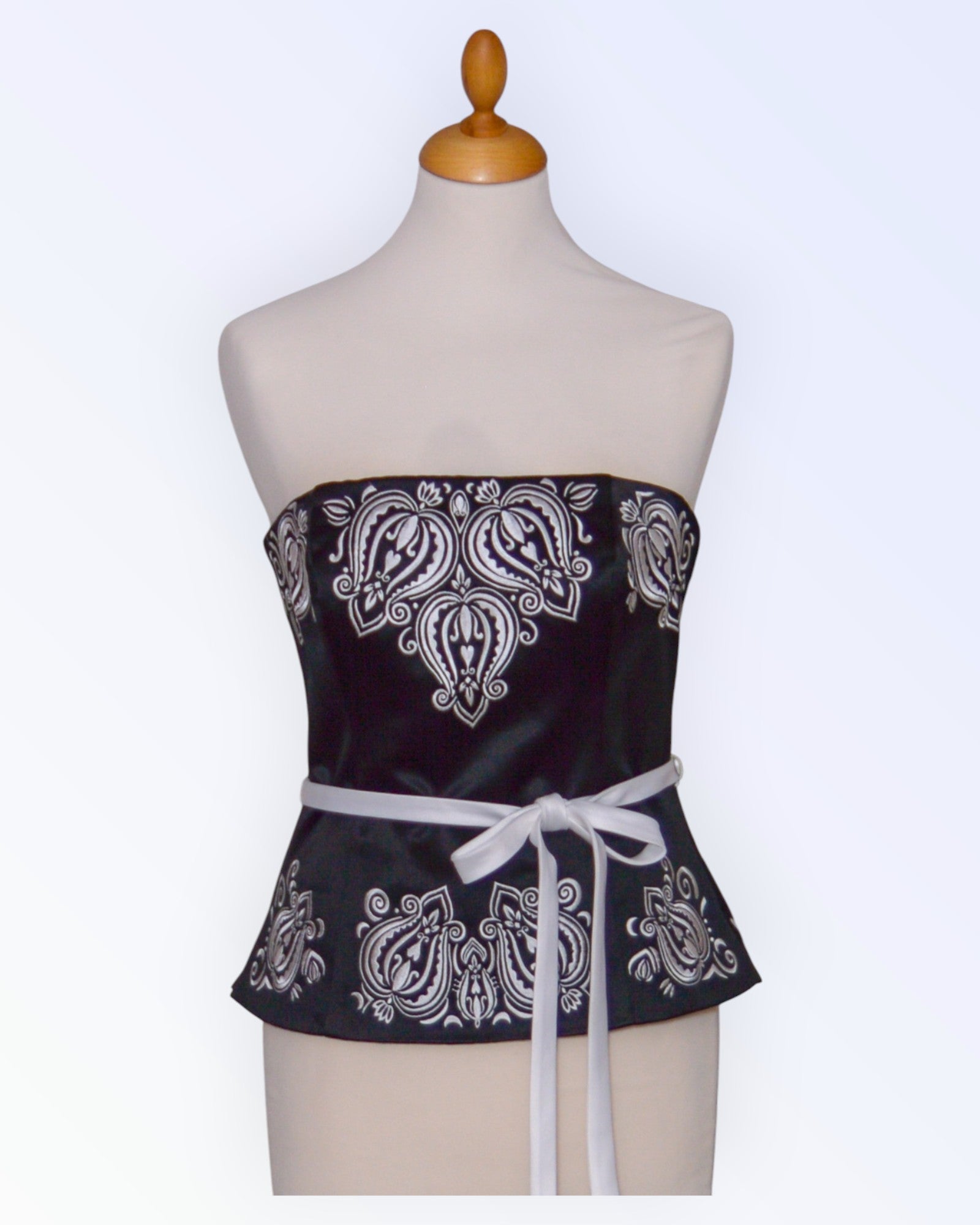 White House / Black Market black and white corset