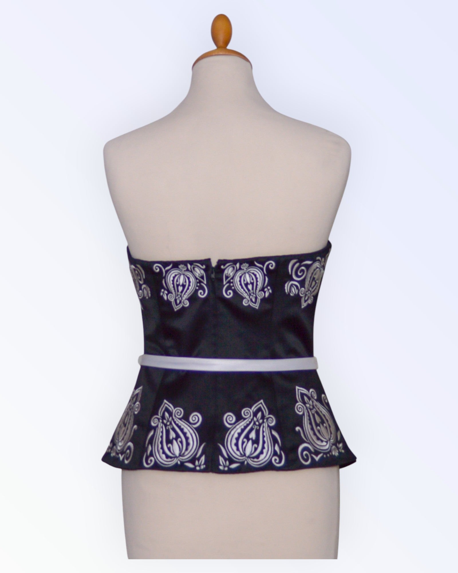 White House / Black Market black and white corset