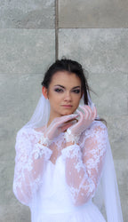 Gloves for the bride